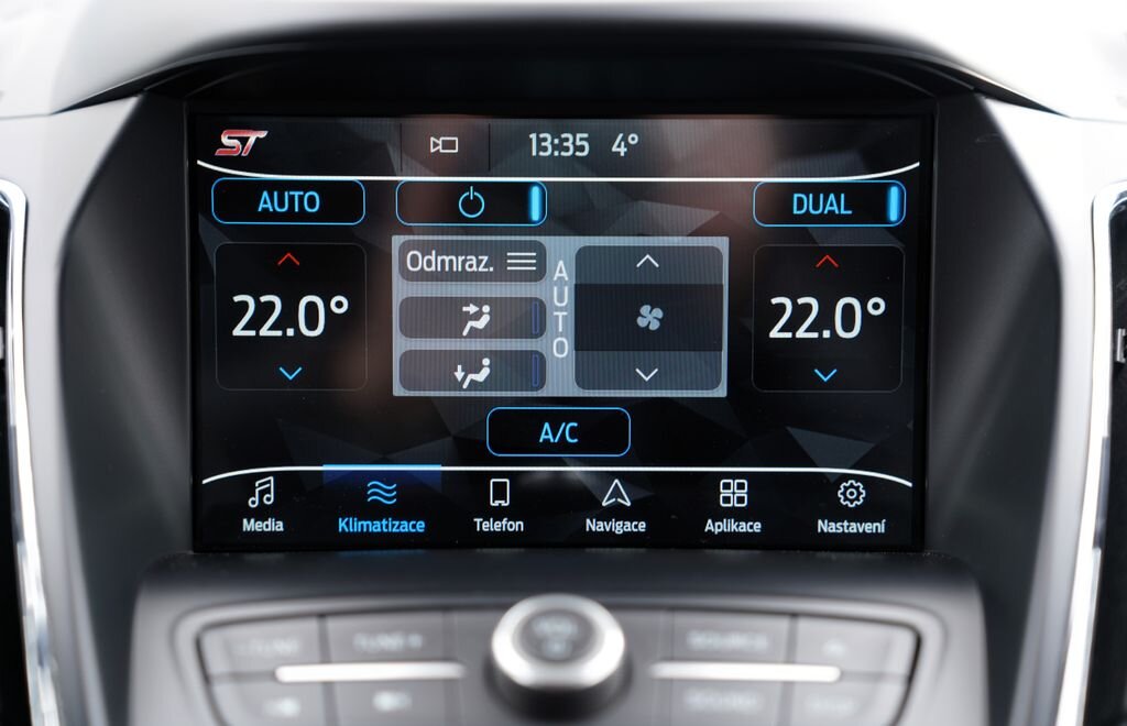 Ford Kuga SUV / Terénní 2,0 l 132 kw