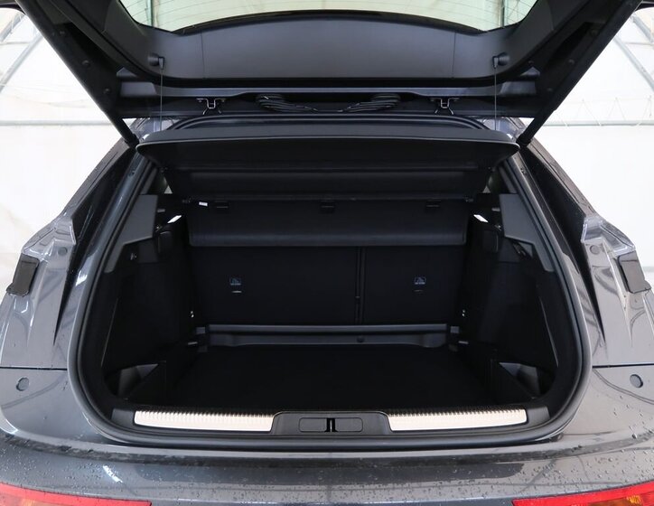 DS Automobiles DS7 Crossback 11