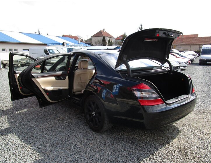 Mercedes-Benz Třídy S Sedan / Limuzína 4,0 l 235 kw