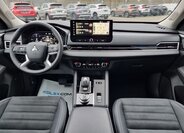 Mitsubishi Outlander SUV 2,4 l 225 kw