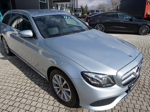 Mercedes-Benz Třídy E Kombi 2,0 l 143 kw