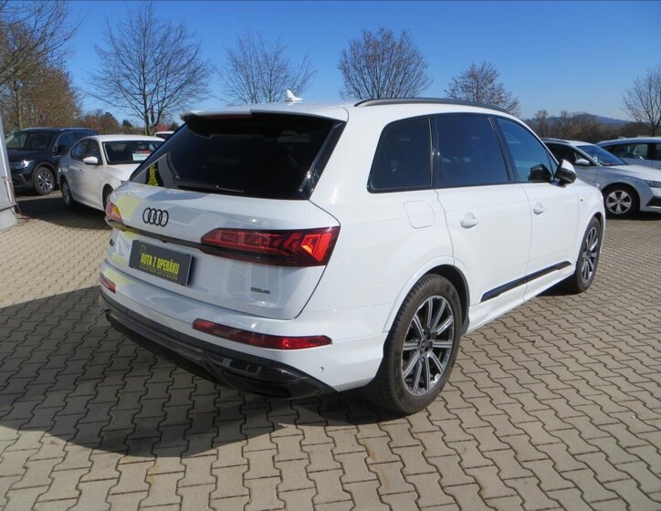 Audi Q7 SUV / Terénní 3,0 l 210 kw