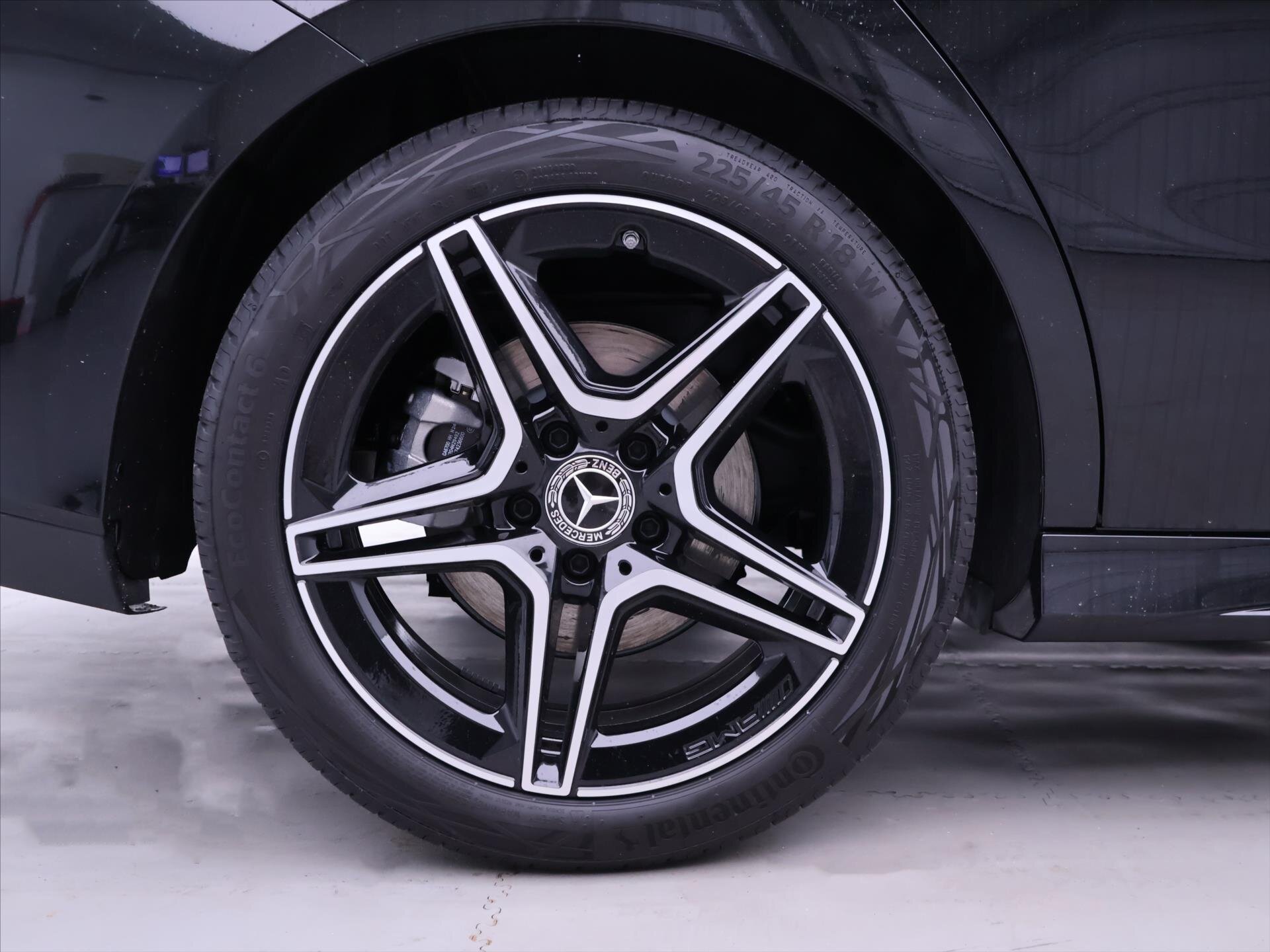 Mercedes-Benz CLA Kupé 1,3 l 120 kw