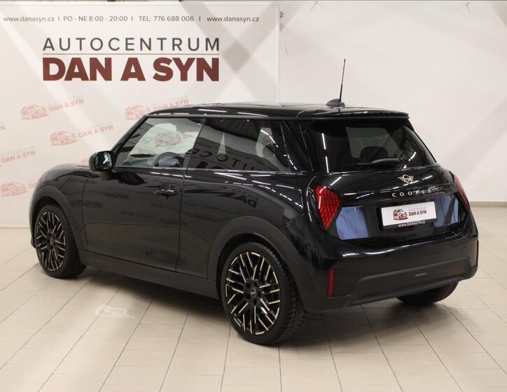 Mini Cooper Hatchback 2,0 l 150 kw