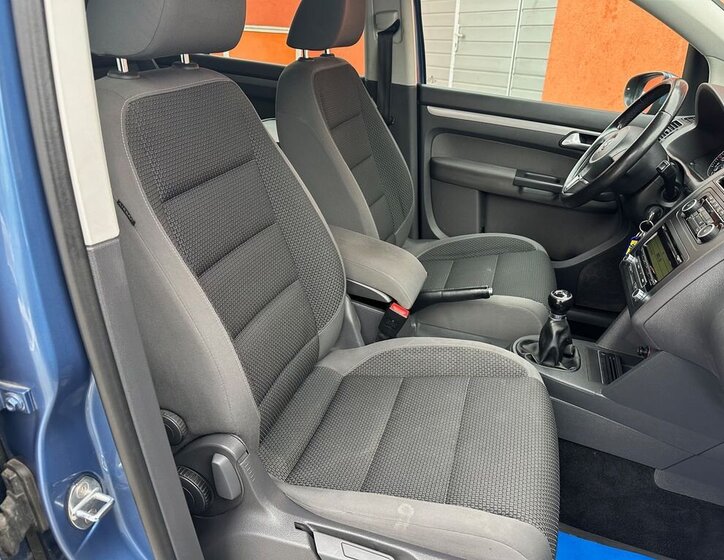 Volkswagen Touran MPV 1,2 l 77 kw