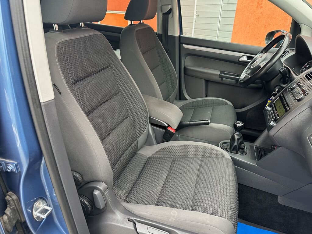 Volkswagen Touran MPV 1,2 l 77 kw