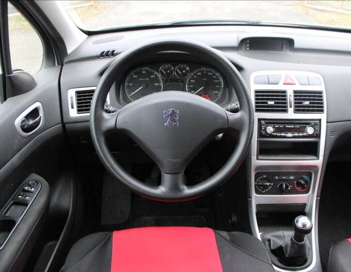 Peugeot 307 Hatchback 1,6 l 66 kw