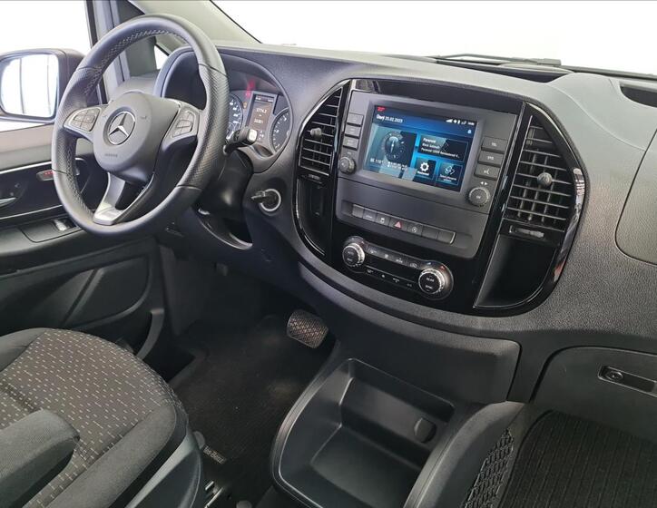 Mercedes-Benz Vito 19