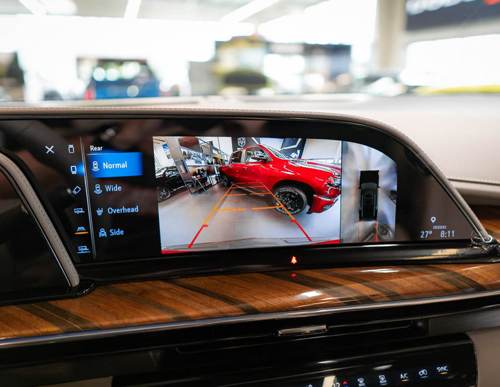 Cadillac Escalade 33