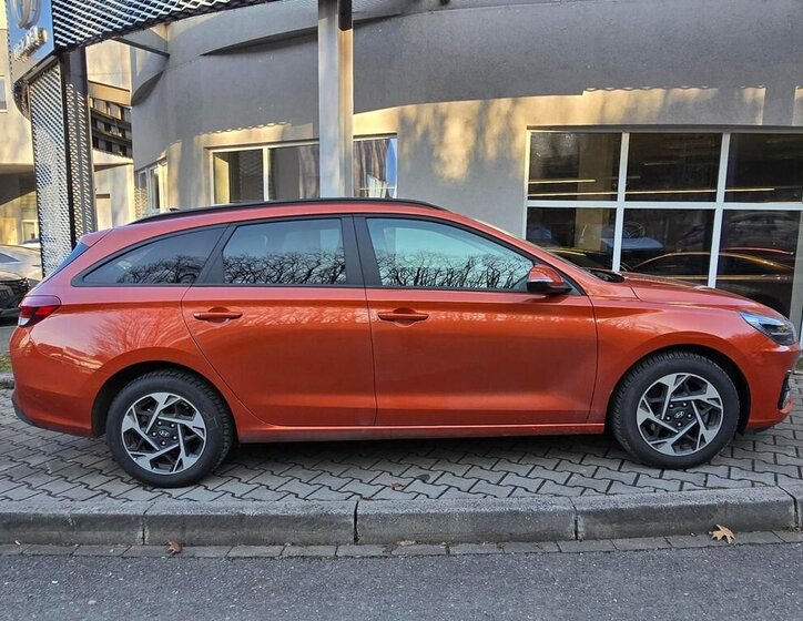 Hyundai i30 Kombi 998,0 73 kw