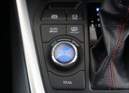 Toyota RAV4 SUV / Terénní 2,5 l 225 kw