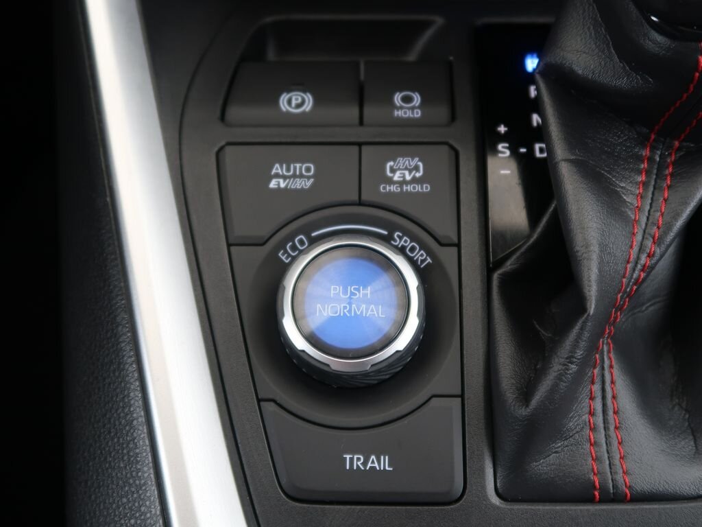 Toyota RAV4 SUV / Terénní 2,5 l 225 kw