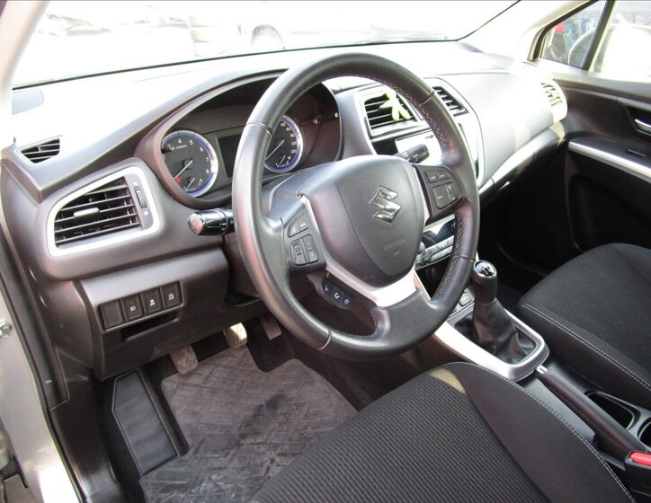 Suzuki SX4 Hatchback 998,0 82 kw