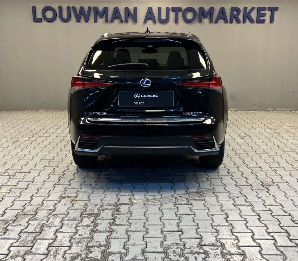 Lexus NX 300h SUV 2,5 l 145 kw