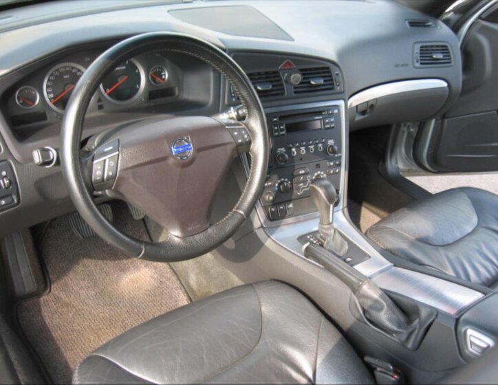 Volvo XC70 Kombi 2,4 l 136 kw