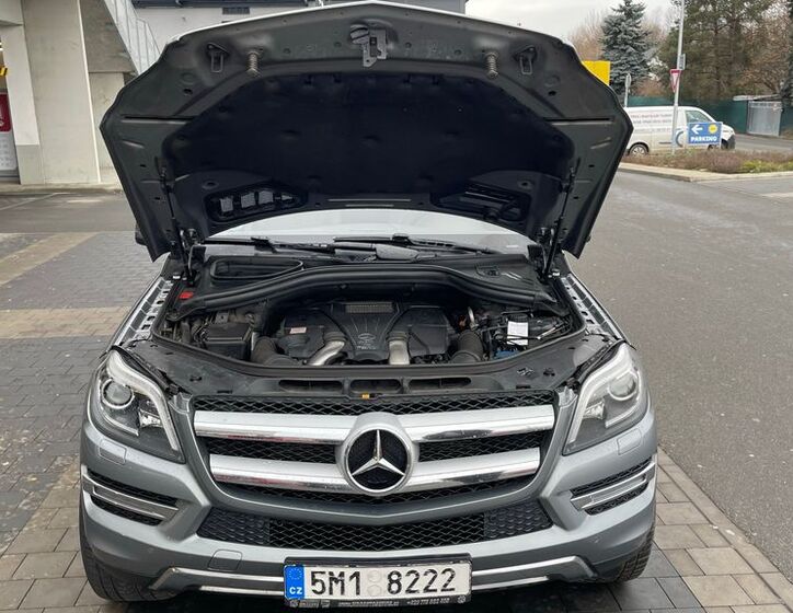 Mercedes-Benz GL 8