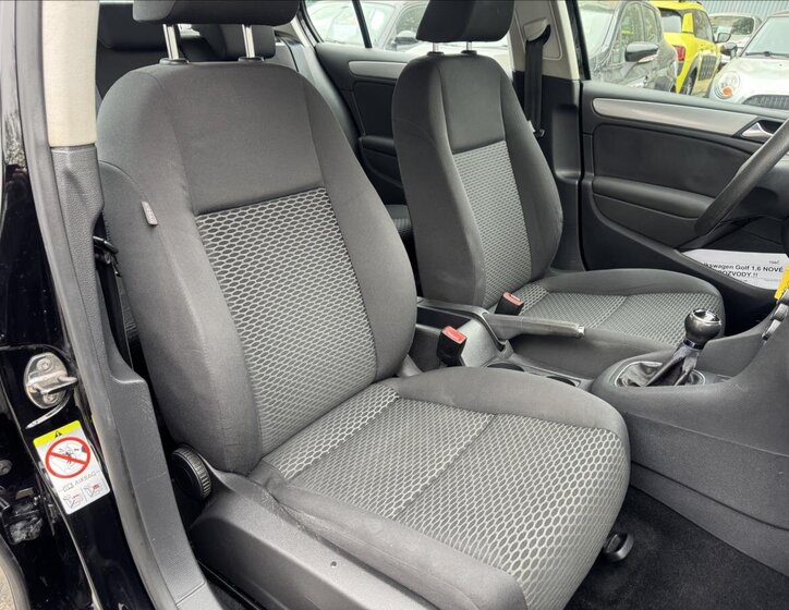 Volkswagen Golf Hatchback 1,6 l 77 kw