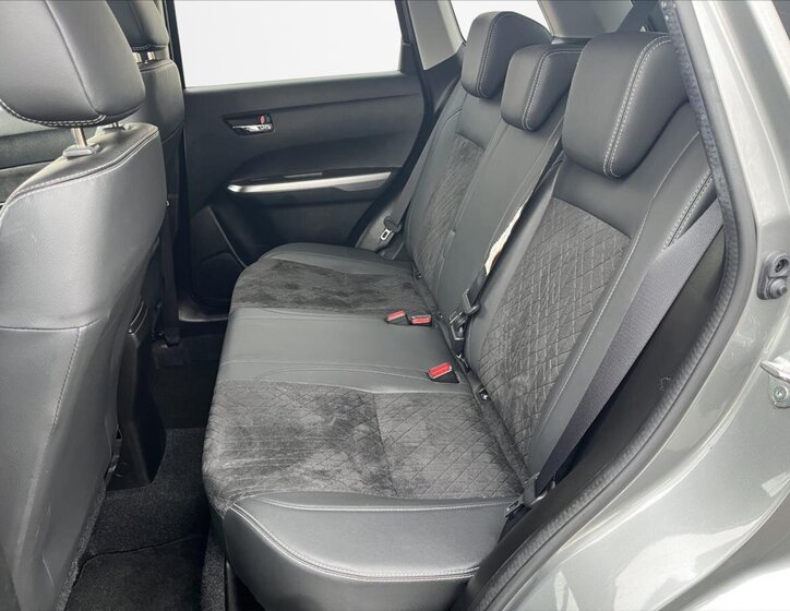 Suzuki Vitara SUV 1,4 l 103 kw