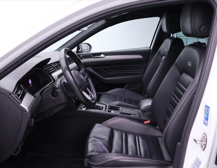 Volkswagen Passat Kombi 2,0 l 200 kw