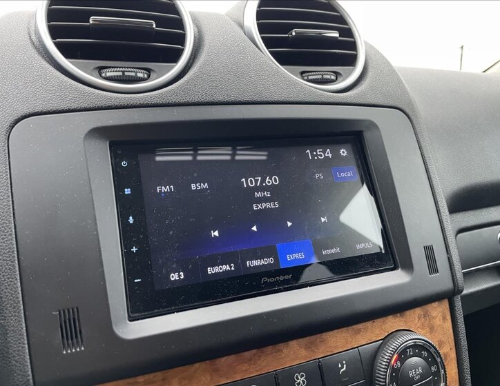 Mercedes-Benz Třídy M SUV 3,5 l 200 kw