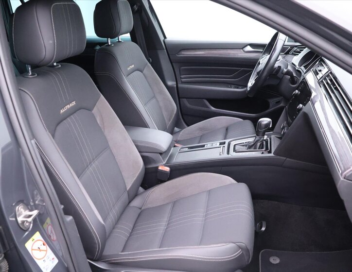 Volkswagen Passat Kombi 2,0 l 140 kw