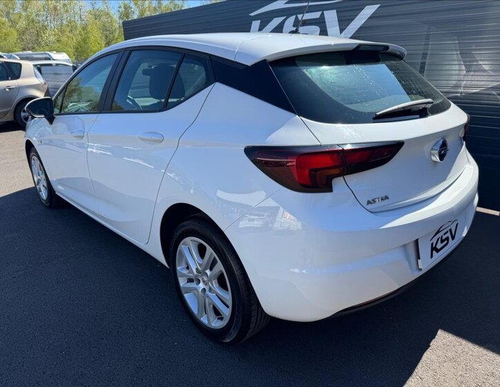 Opel Astra Hatchback 1,4 l 74 kw