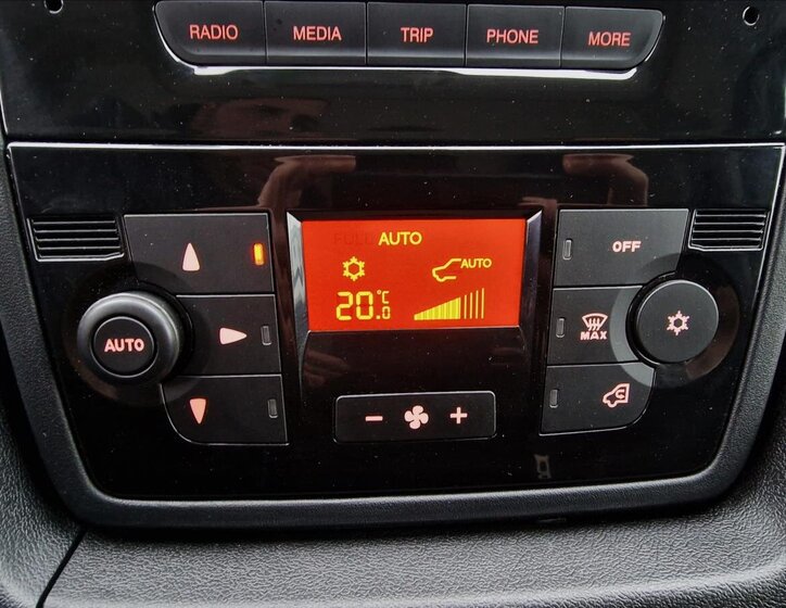 Citroën Jumper Skříň 2,2 l 103 kw