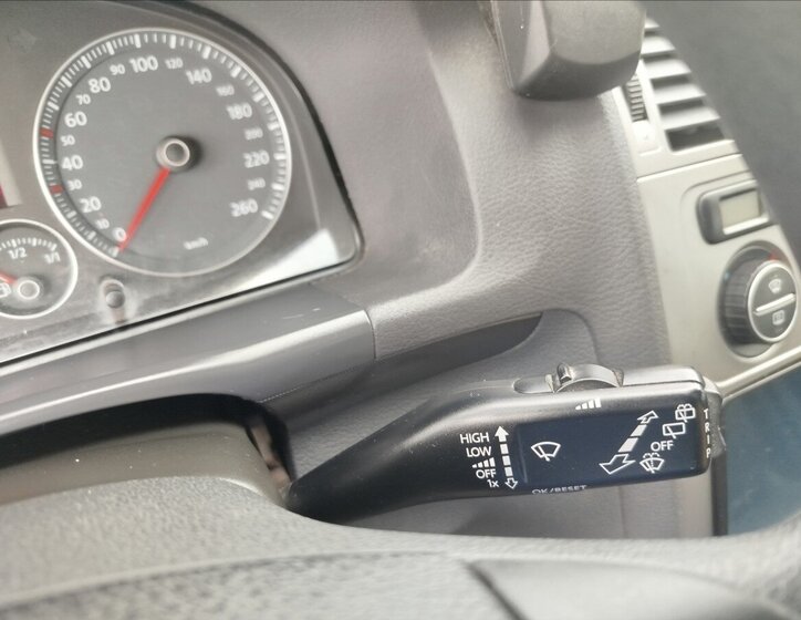 Volkswagen Touran MPV 1,9 l 77 kw