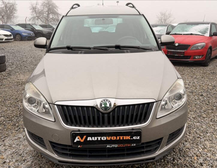 Škoda Roomster 2