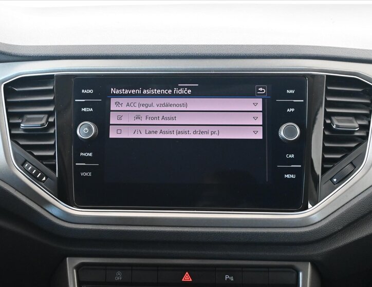 Volkswagen T-Roc SUV / Terénní 1,6 l 85 kw