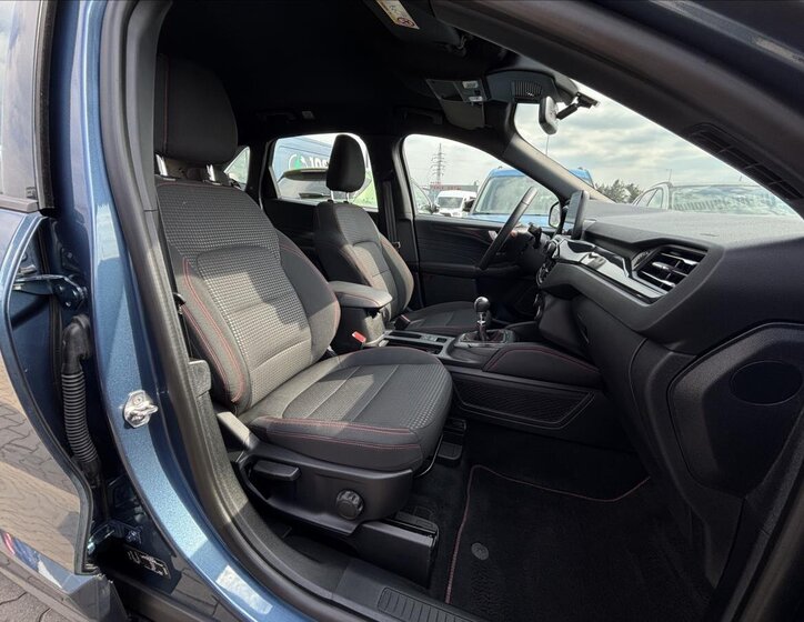 Ford Kuga SUV / Terénní 1,5 l 110 kw