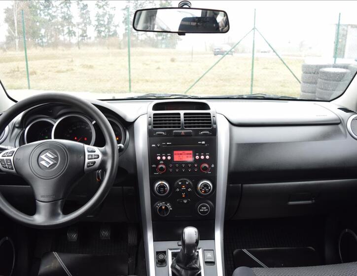 Suzuki Grand Vitara 25