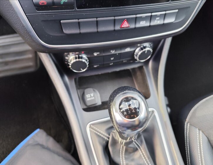 Mercedes-Benz CLA Sedan 1,6 l 115 kw