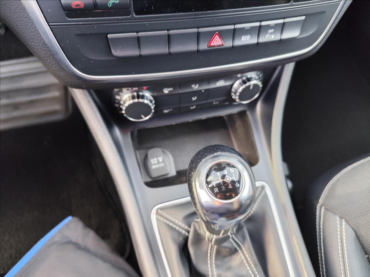 Mercedes-Benz CLA Sedan 1,6 l 115 kw