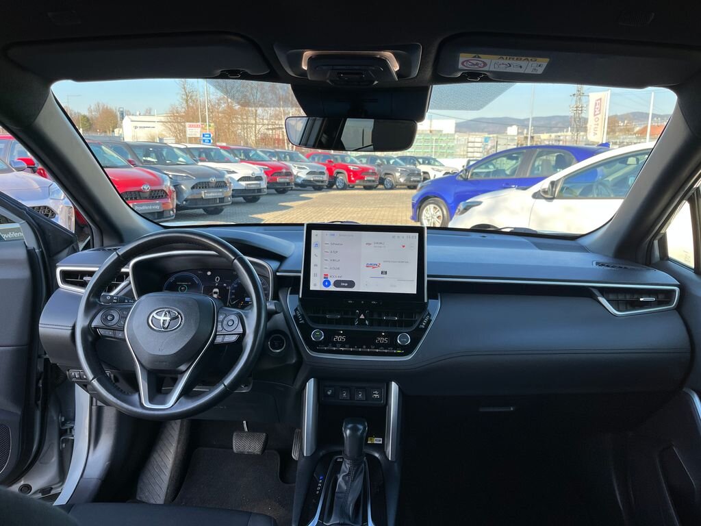 Toyota Corolla Cross SUV / Terénní 2,0 l 112 kw