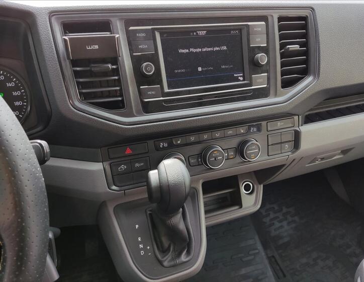 Volkswagen Grand California 11