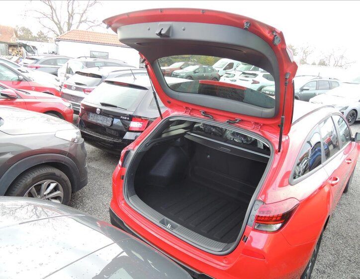 Hyundai i30 Kombi 1,5 l 70 kw