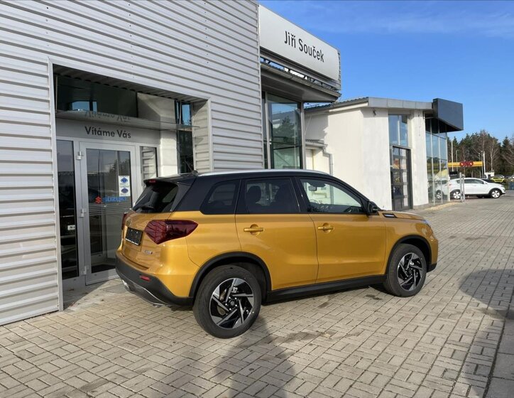 Suzuki Vitara SUV 1,4 l 81 kw