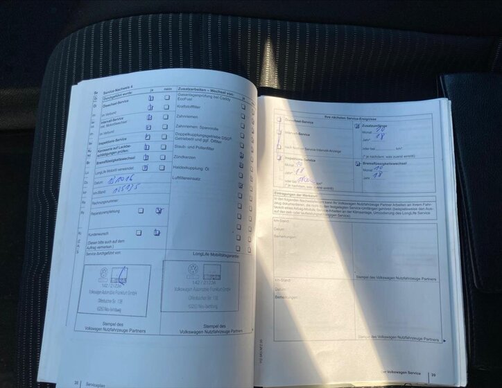 Volkswagen Caravelle 41