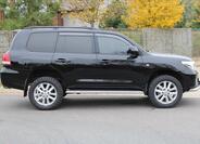 Toyota Land Cruiser 7