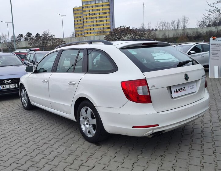 Škoda Superb Kombi 1,8 l 118 kw