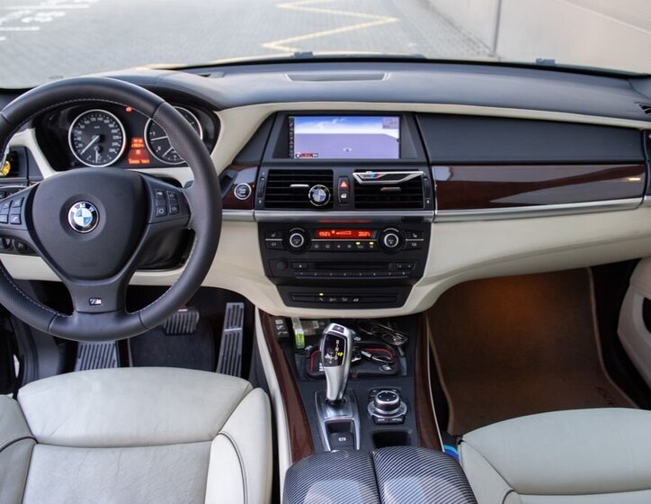BMW X5 SUV / Terénní 3,0 l 225 kw