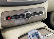 Volvo XC90 SUV / Terénní 2,0 l 173 kw