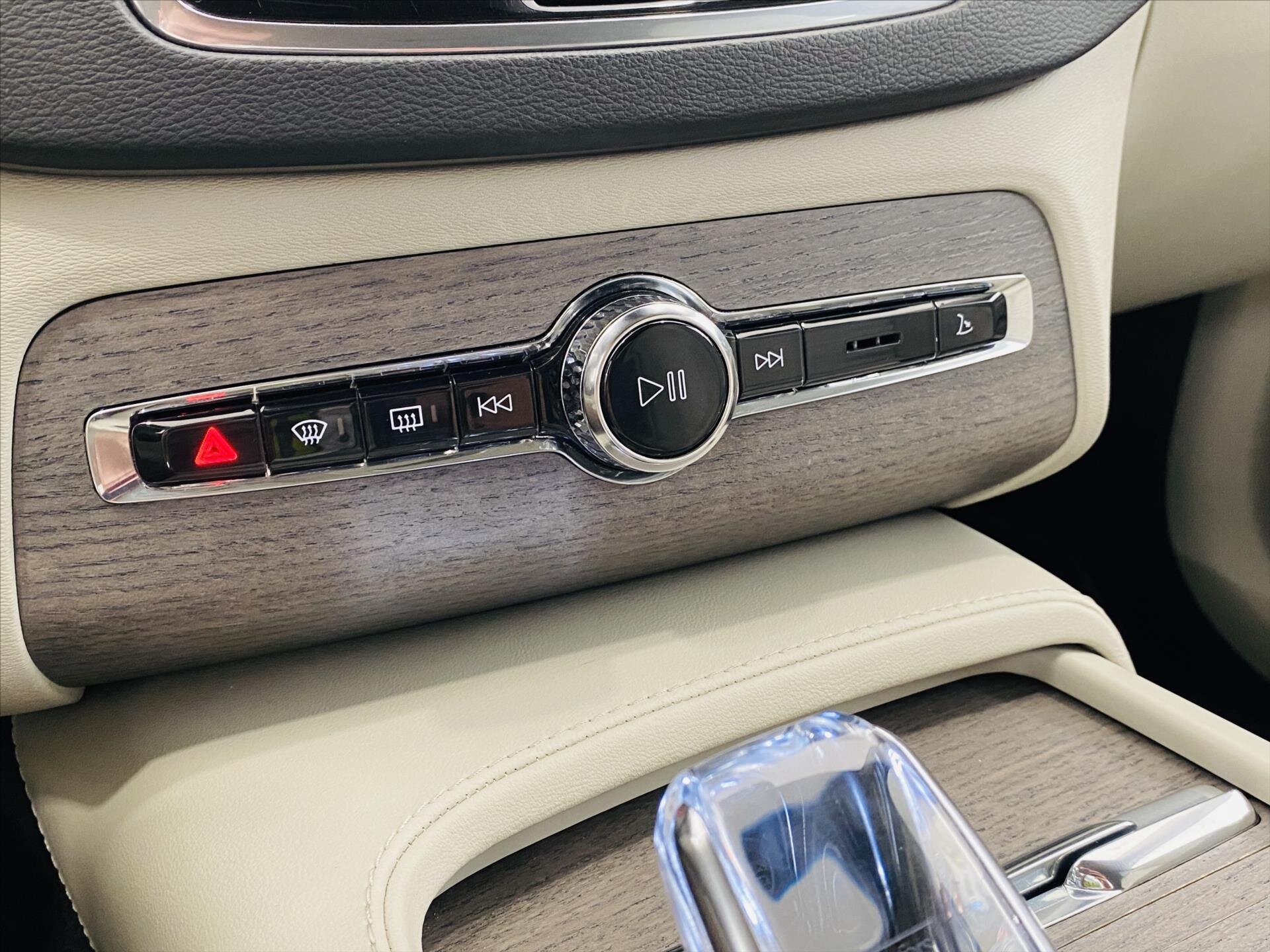 Volvo XC90 SUV / Terénní 2,0 l 173 kw