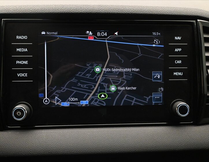 Škoda Karoq SUV / Terénní 1,5 l 110 kw