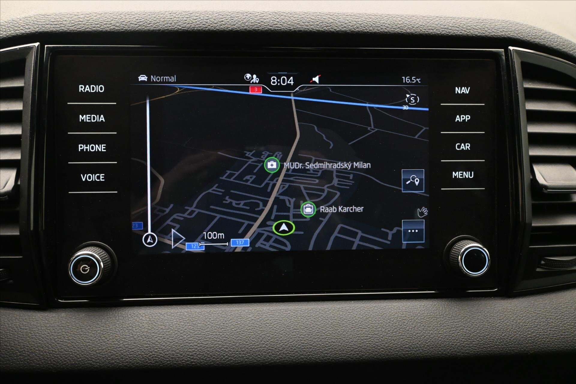 Škoda Karoq SUV / Terénní 1,5 l 110 kw