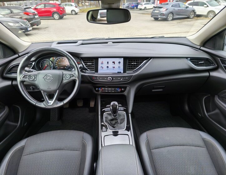 Opel Insignia Hatchback 2,0 l 125 kw