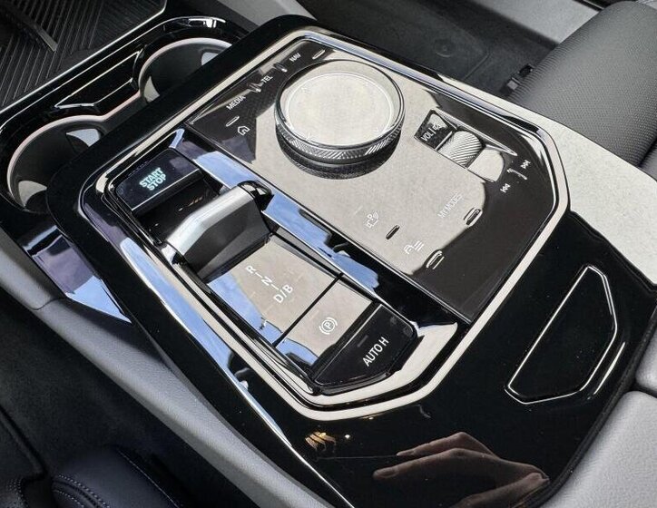 BMW i5 Sedan 1,0 442 kw