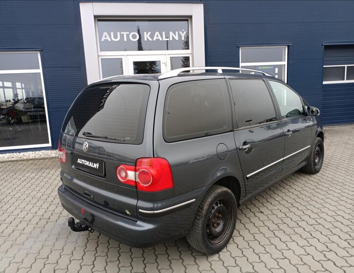 Volkswagen Sharan MPV 2,0 l 103 kw