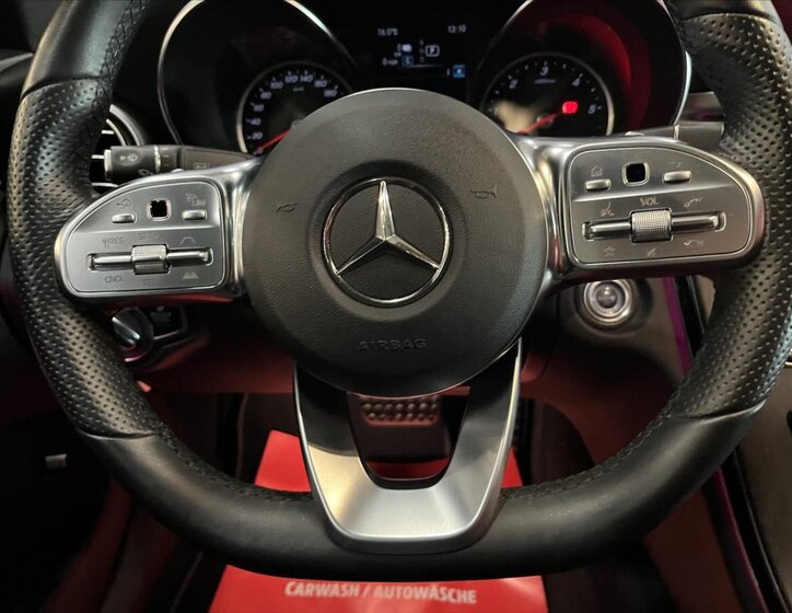 Mercedes-Benz Třídy C Sedan / Limuzína 2,0 l 143 kw